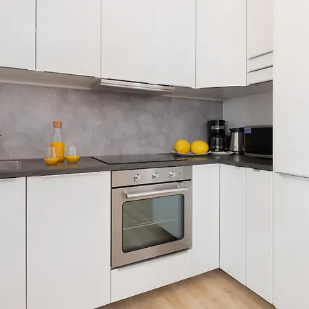 Nowa Grobla Estate Near Starowka By Renters